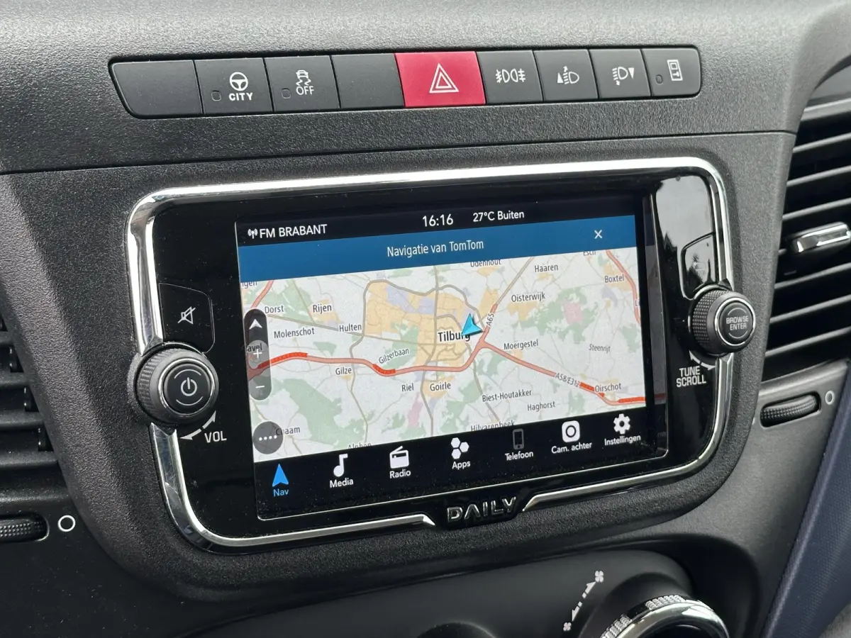 N1 35S16V 2.3 410 N1 Bakwagen met laadklep automaat