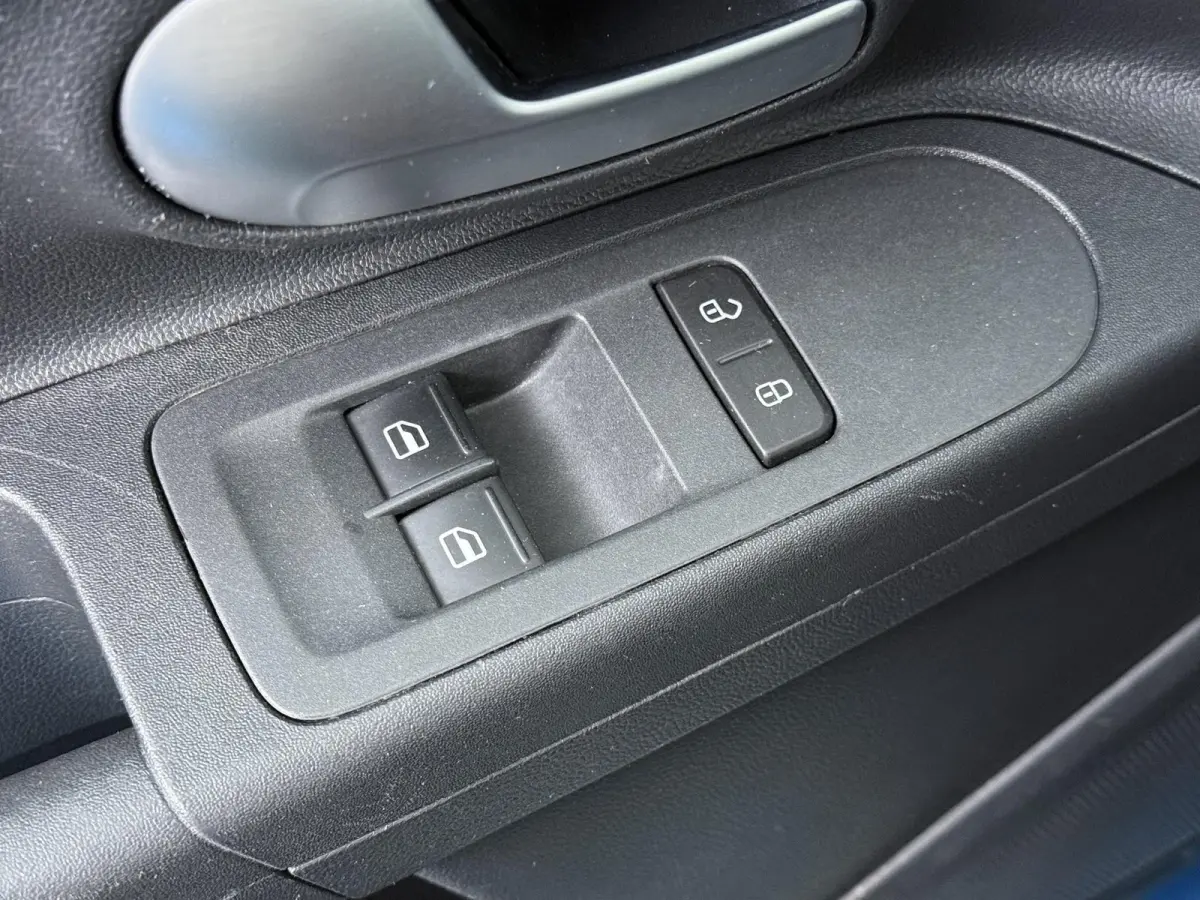1.0 FR | Cruise Control | Parkeersensoren |