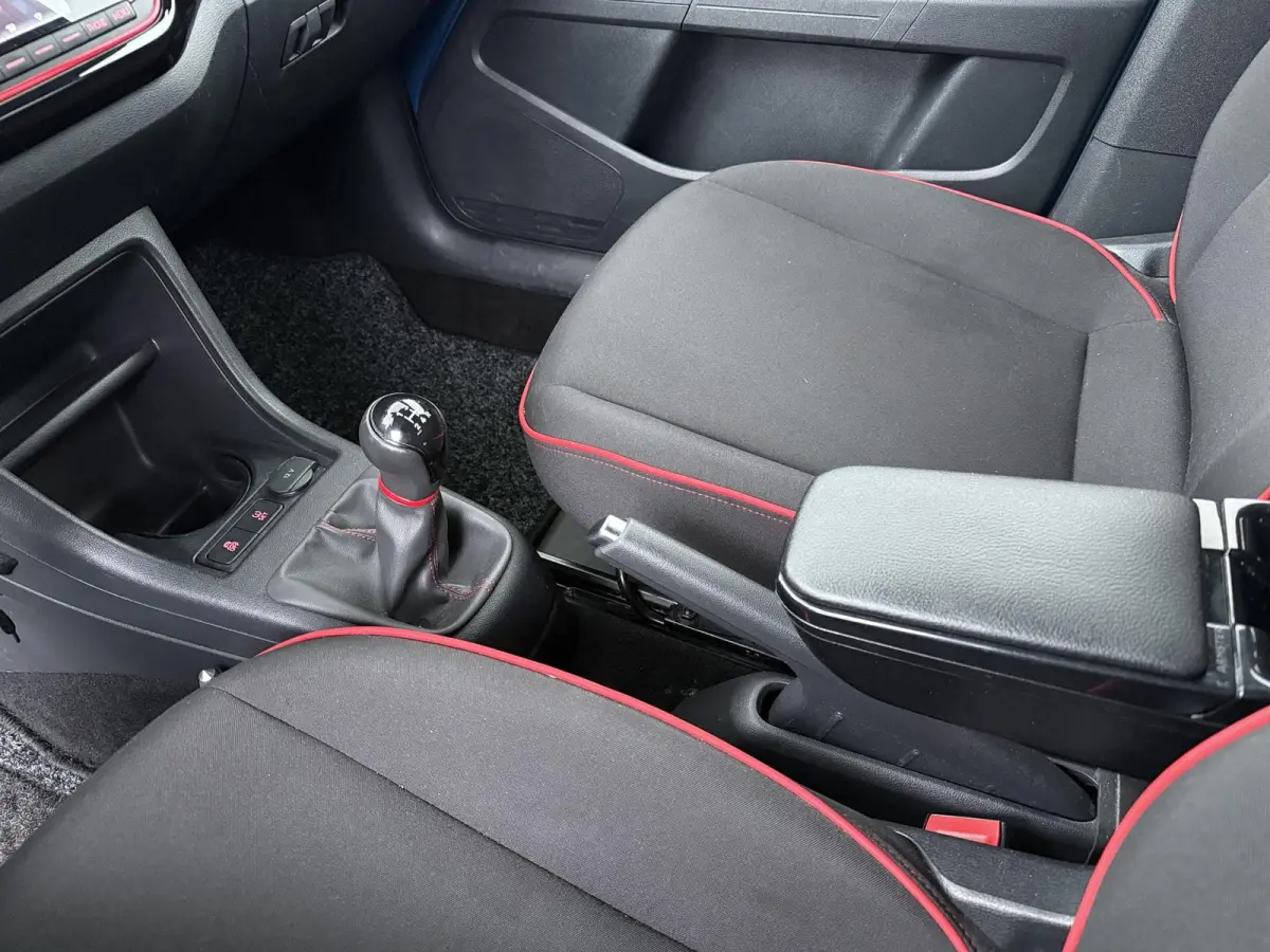 1.0 FR | Cruise Control | Parkeersensoren |