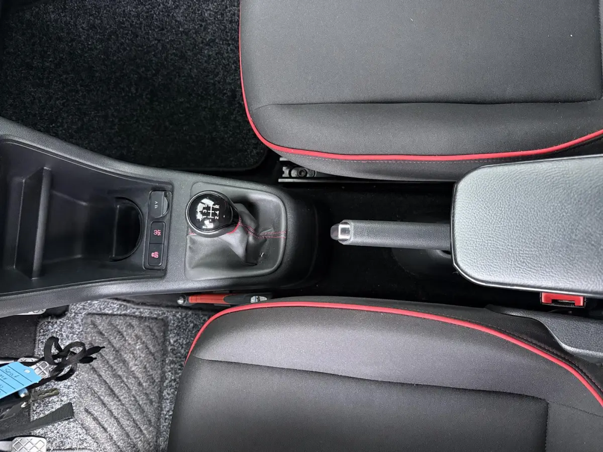1.0 FR | Cruise Control | Parkeersensoren |
