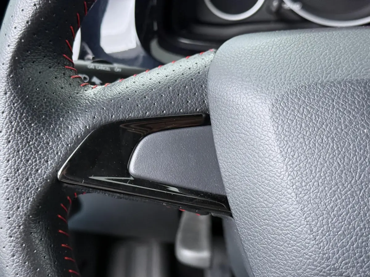 1.0 FR | Cruise Control | Parkeersensoren |