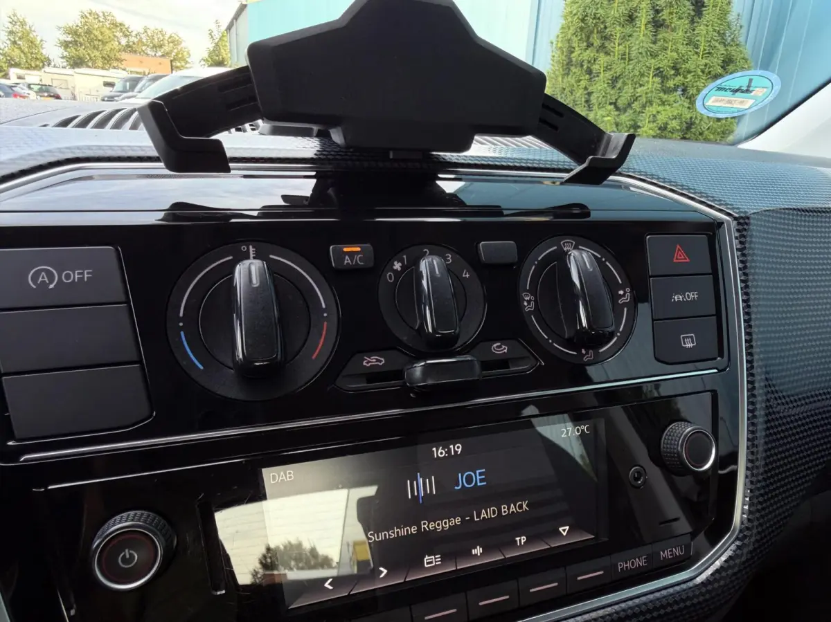 Up! 1.0 AC | BLUETOOTH | DAB | 1'EIG