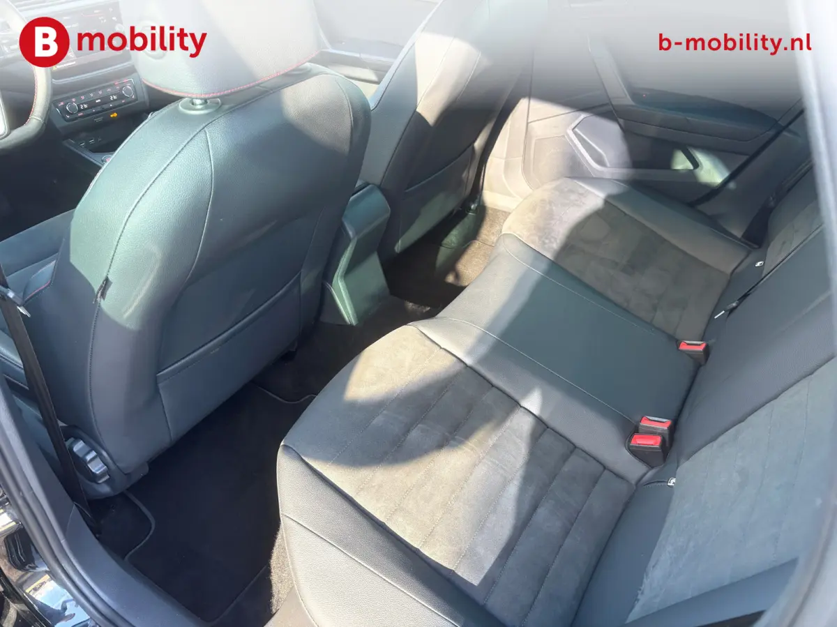 1.0 TSI FR Business Intense Panoramadak NL Auto! | ACC | Stoelverwarming | Beats Audio | Apple CarPlay