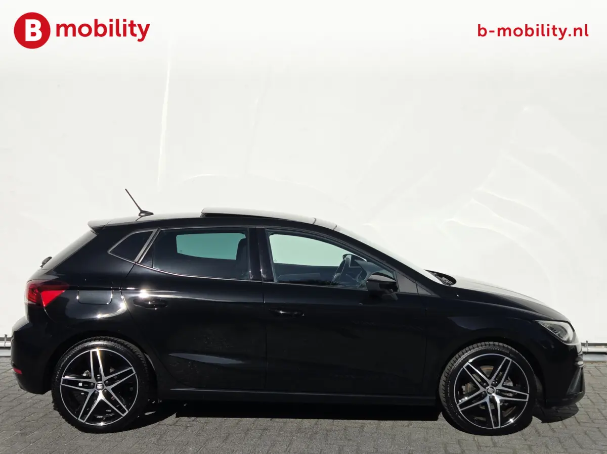1.0 TSI FR Business Intense Panoramadak NL Auto! | ACC | Stoelverwarming | Beats Audio | Apple CarPlay