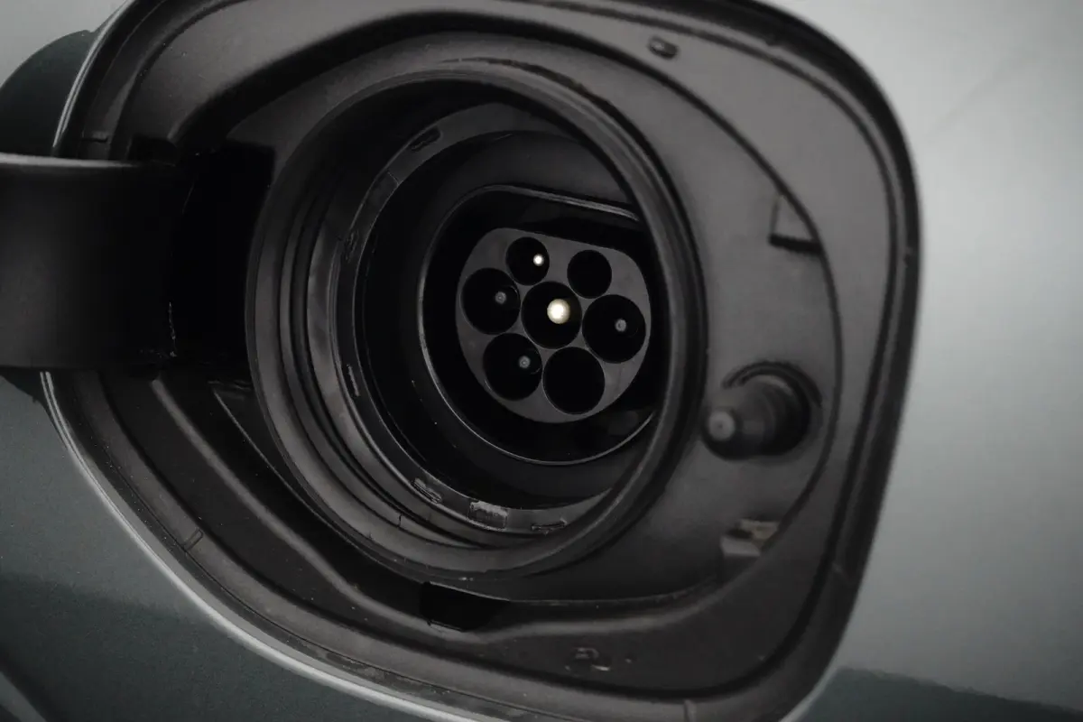 2.0 T6 Plug-in hybrid AWD Plus Dark | Harman/Kardon | Memory | Pilot Assist | Stuur/stoelverwarming