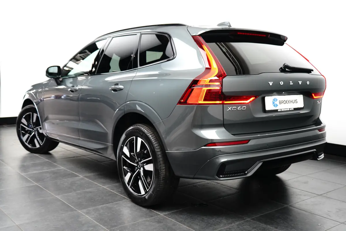 2.0 T6 Plug-in hybrid AWD Plus Dark | Harman/Kardon | Memory | Pilot Assist | Stuur/stoelverwarming
