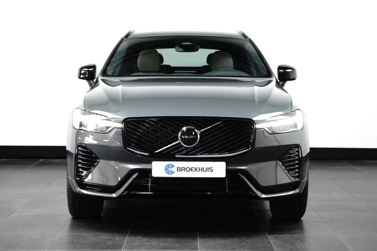 2.0 T6 Plug-in hybrid AWD Plus Dark | Harman/Kardon | Memory | Pilot Assist | Stuur/stoelverwarming