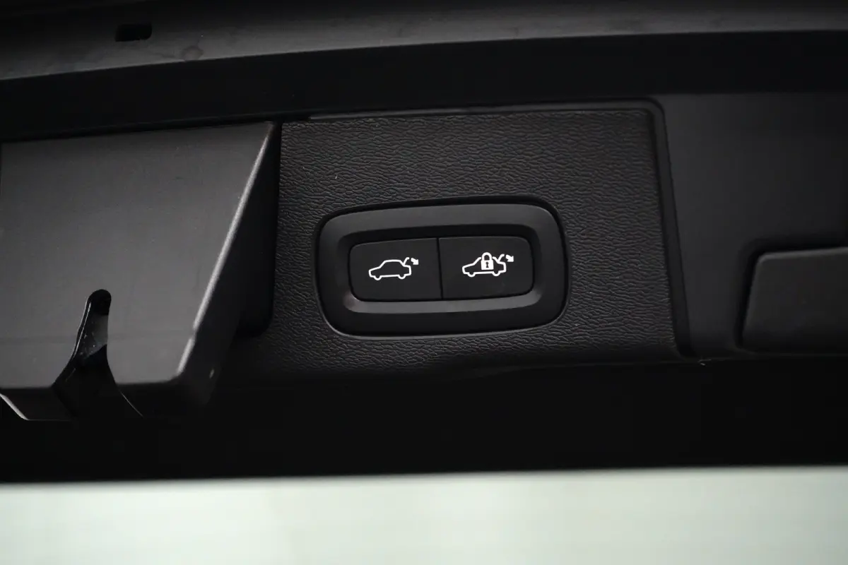 Plus Dark Recharge Plug-In Hybrid AWD | Harman/Kardon | Memory | Pilot Assist | Stuur/stoelverwarming