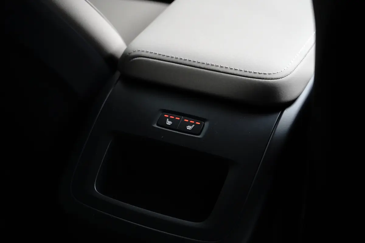 Plus Dark Recharge Plug-In Hybrid AWD | Harman/Kardon | Memory | Pilot Assist | Stuur/stoelverwarming