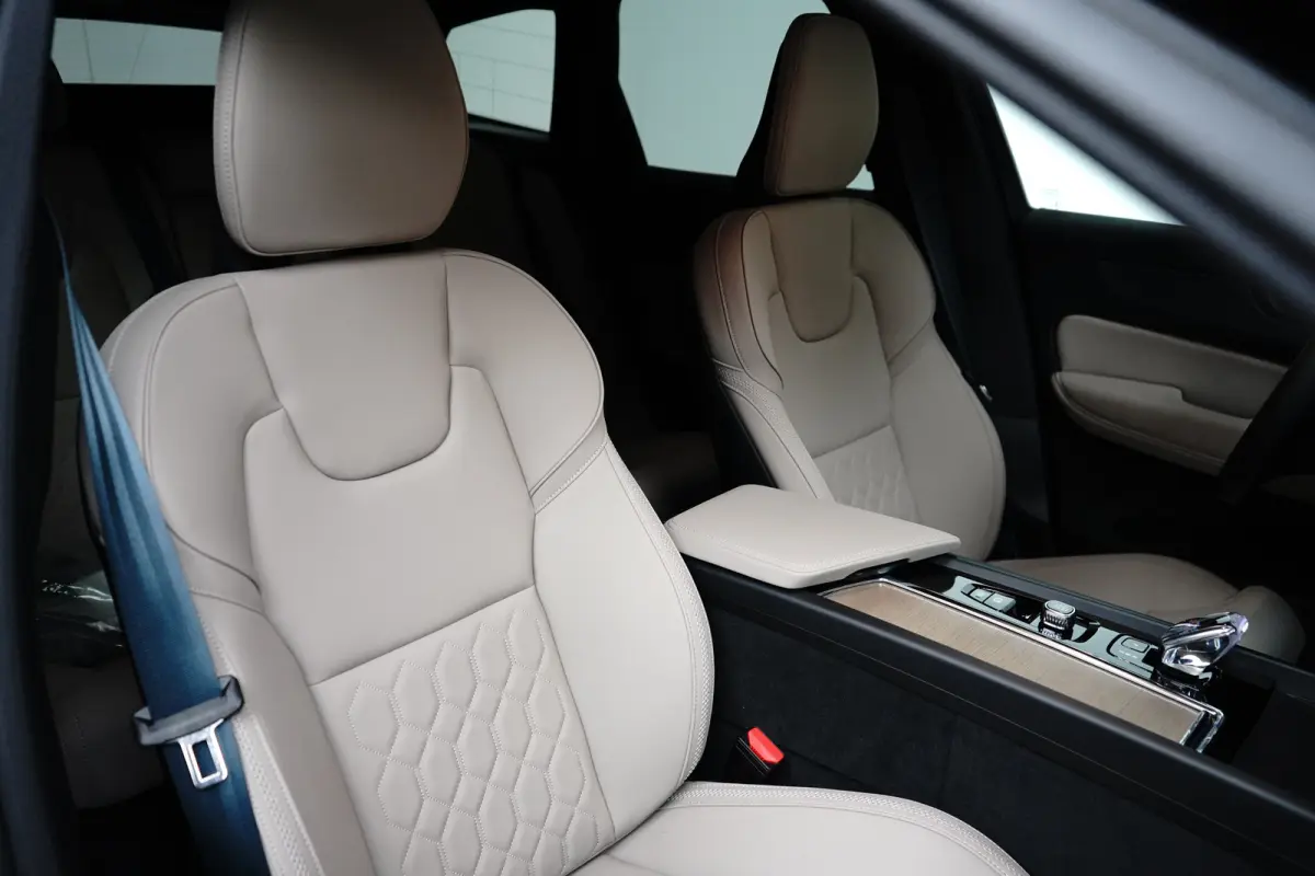 Plus Dark Recharge Plug-In Hybrid AWD | Harman/Kardon | Memory | Pilot Assist | Stuur/stoelverwarming