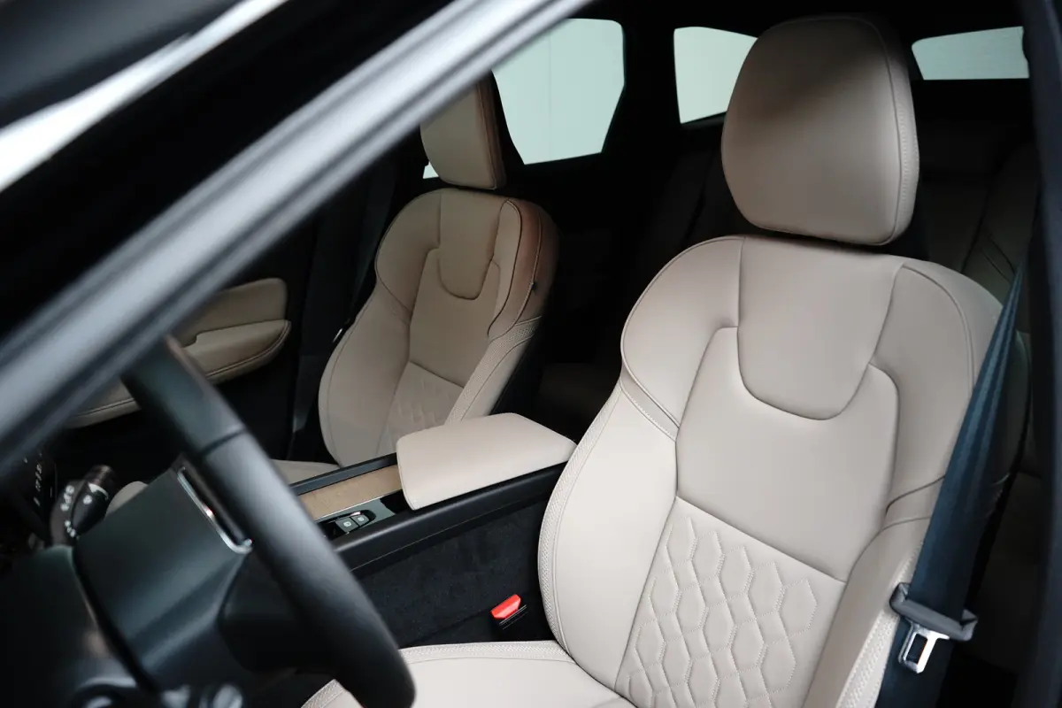 Plus Dark Recharge Plug-In Hybrid AWD | Harman/Kardon | Memory | Pilot Assist | Stuur/stoelverwarming