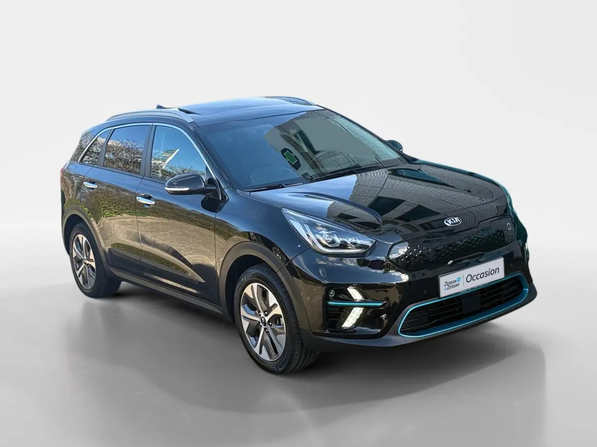 DynamicPlusLine 64 kWh | Camera | Keyless | Schuifdak | Navi | Apple Carplay | Android Auto | Lichtmetalen Velgen |
