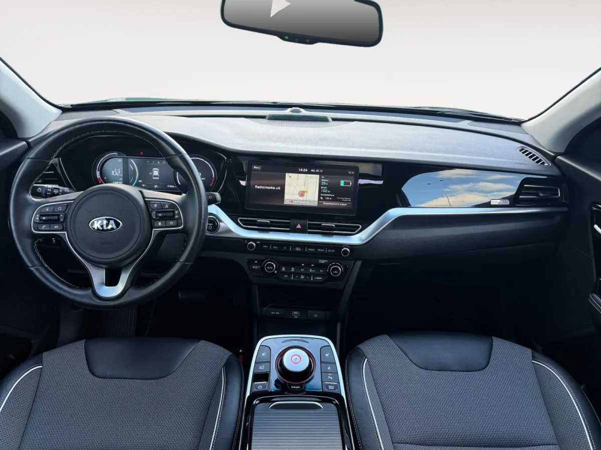 DynamicPlusLine 64 kWh | Camera | Keyless | Schuifdak | Navi | Apple Carplay | Android Auto | Lichtmetalen Velgen |