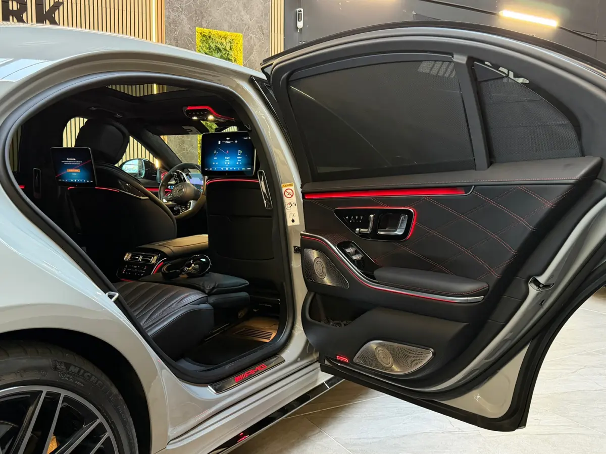 AMG 63 S E Performance Edition 1 PANO|KERAMISCH|MASSAGE|HuD|CARBON|SOFTCLOSE|CHAUFFEURSPAKKET|PPF|BOMVOL!