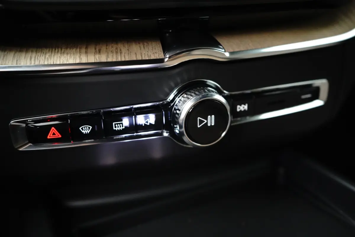 T6 Plus Bright Recharge Plug-In Hybrid AWD | Harman/Kardon | Memory | Pilot Assist | Stuur/stoelverwarming