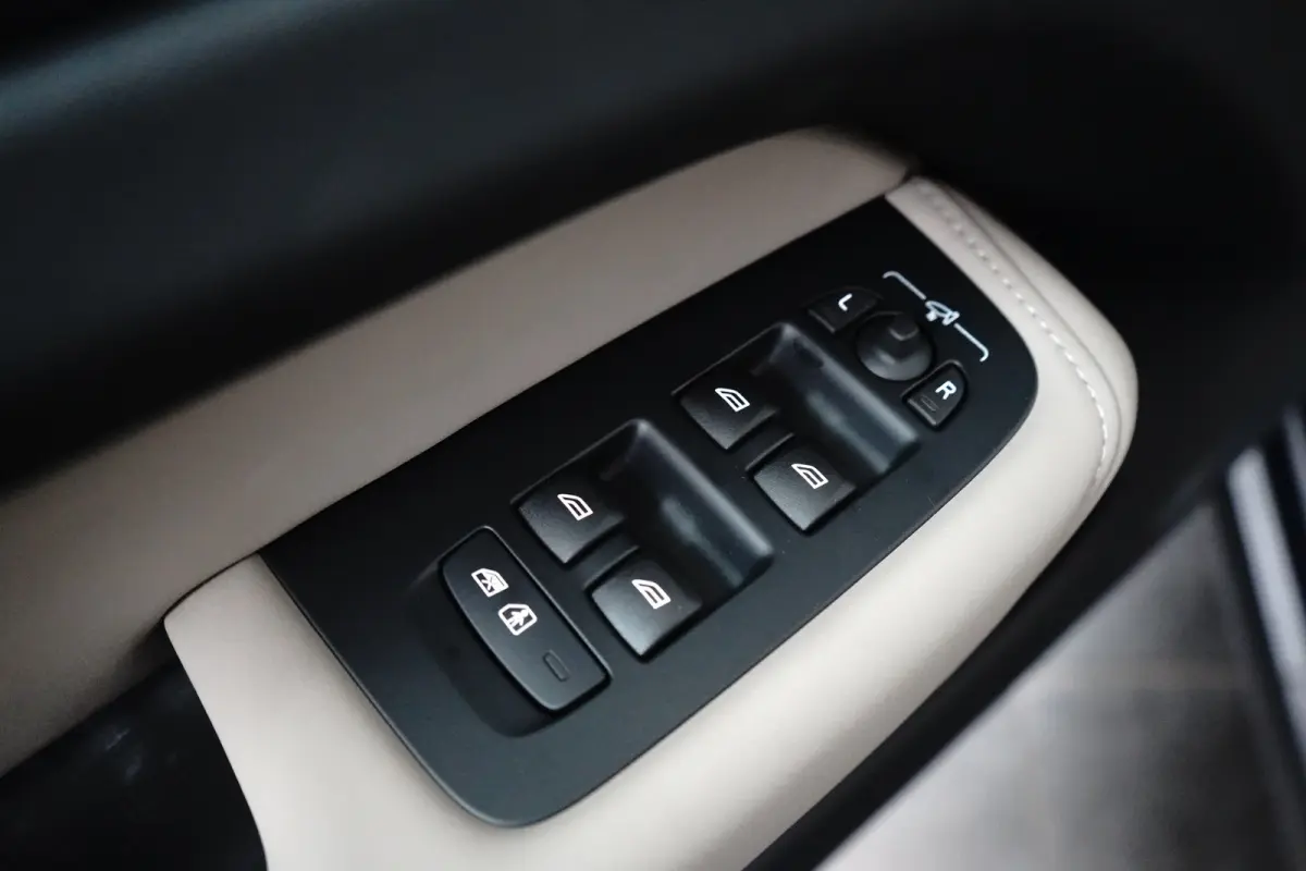 T6 Plus Bright Recharge Plug-In Hybrid AWD | Harman/Kardon | Memory | Pilot Assist | Stuur/stoelverwarming