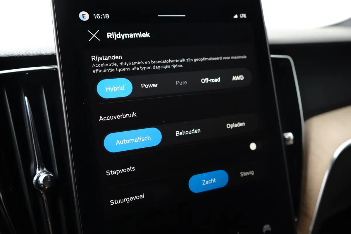T6 Plus Bright Recharge Plug-In Hybrid AWD | Harman/Kardon | Memory | Pilot Assist | Stuur/stoelverwarming
