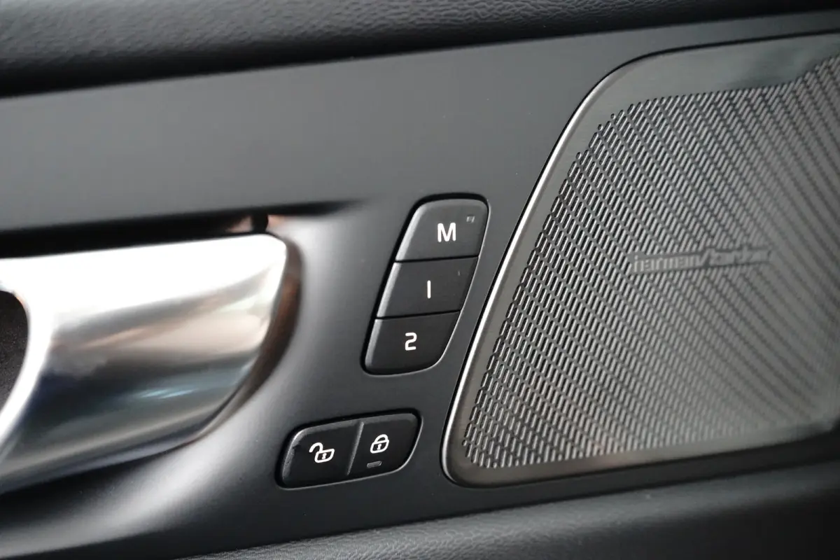 T6 Plus Bright Recharge Plug-In Hybrid AWD | Harman/Kardon | Memory | Pilot Assist | Stuur/stoelverwarming
