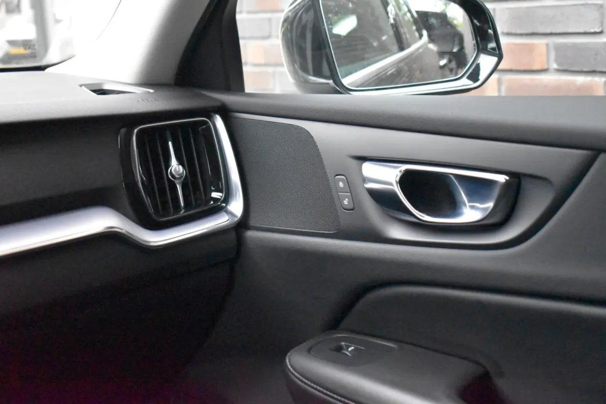2.0 T6 Plug-in hybrid AWD Core Bright