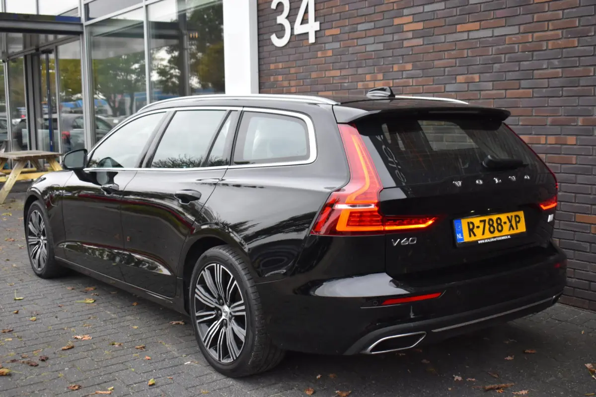 2.0 T6 Plug-in hybrid AWD Core Bright