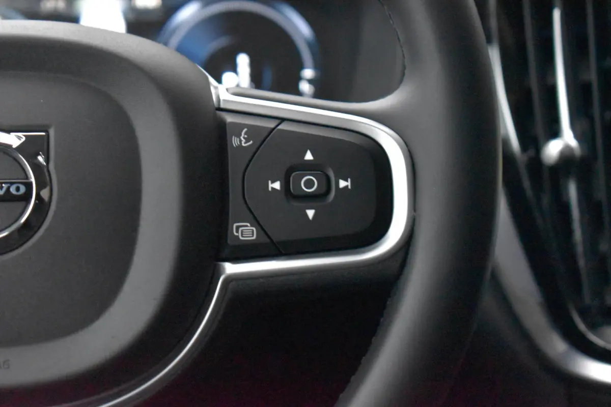 2.0 T6 Plug-in hybrid AWD Core Bright