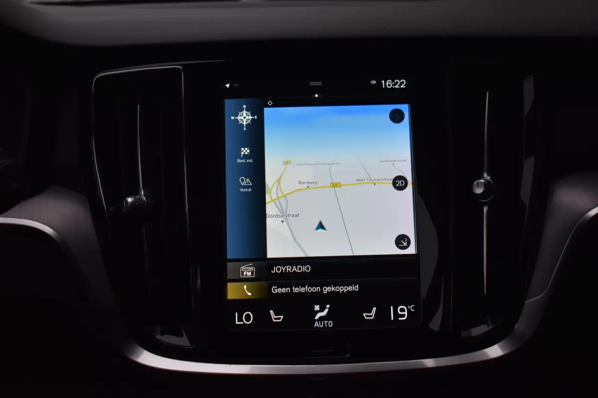 2.0 T6 Plug-in hybrid AWD Core Bright