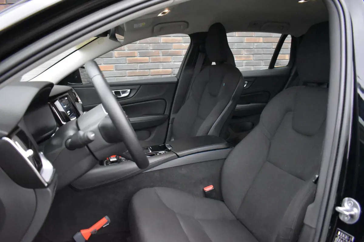2.0 T6 Plug-in hybrid AWD Core Bright