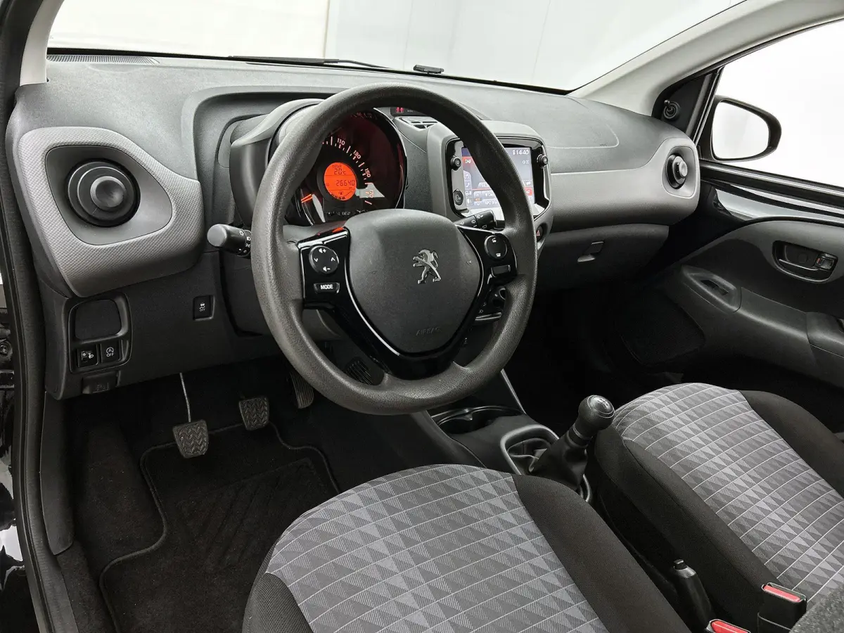 1.0 72pk Active | Apple Carplay/Android Auto | 5-deurs | Airconditioning | Metallic lak | Bluetooth |