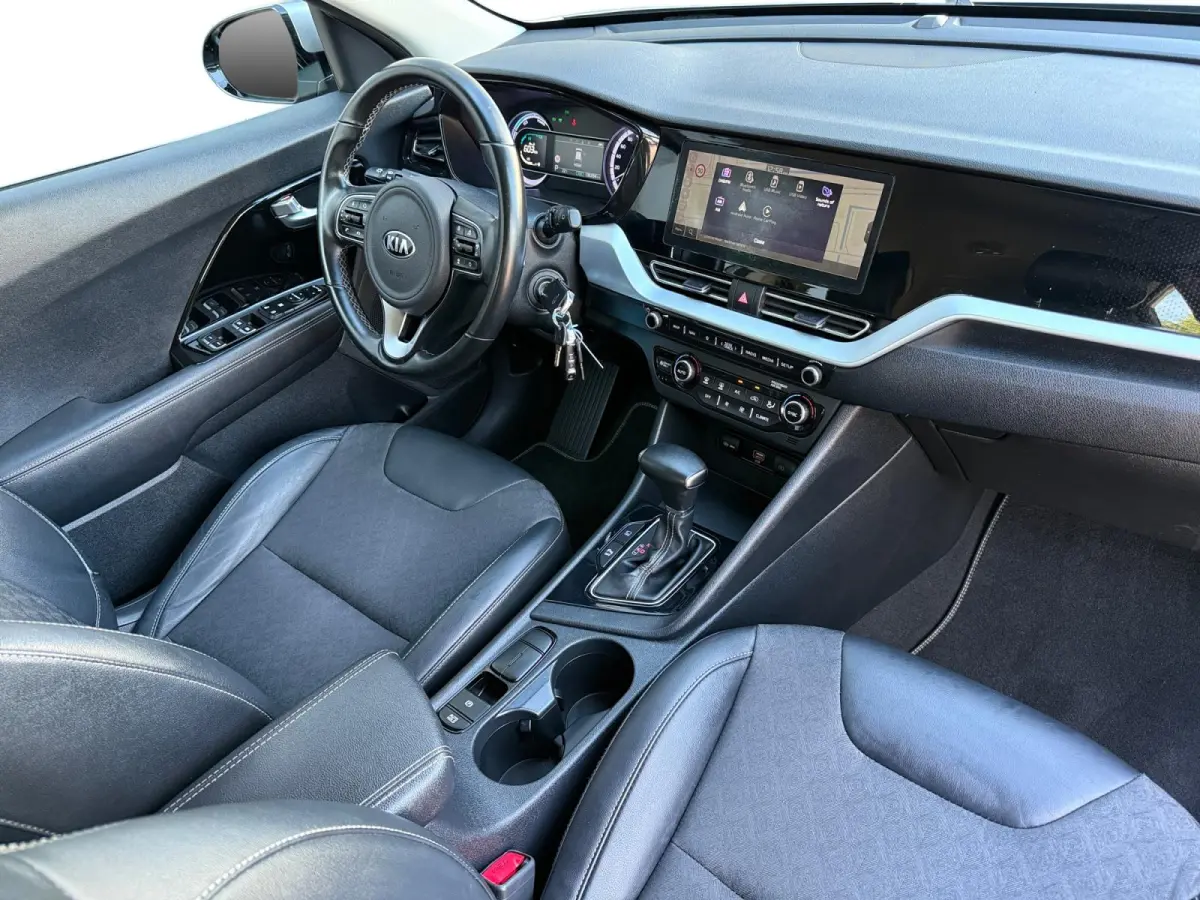 1.6 GDi Hybrid DynamicLine | Trekhaak | Navi | Camera | Apple Carplay | Android Auto | Lichtmetalen Velgen | Halfleder |
