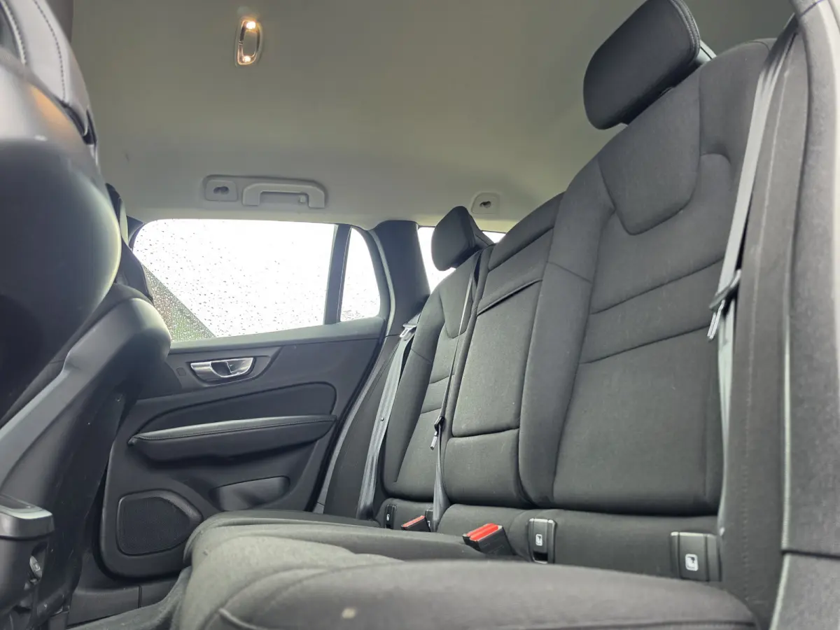 2.0 B3 Business Pro | Apple Carplay/Android | Navi |  Cruise control ad | Led |