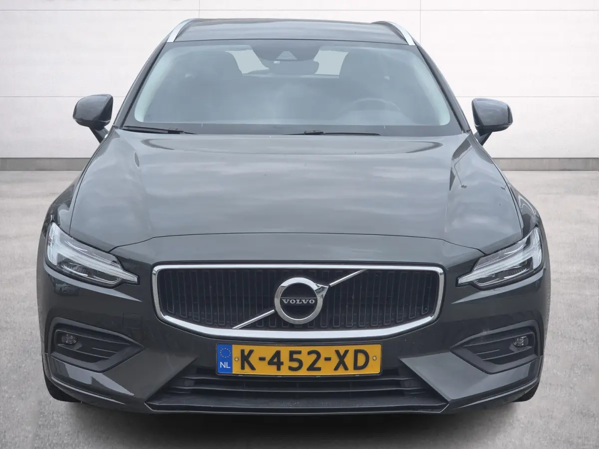 2.0 B3 Business Pro | Apple Carplay/Android | Navi |  Cruise control ad | Led |