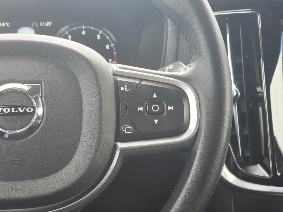 2.0 B3 Business Pro | Apple Carplay/Android | Navi |  Cruise control ad | Led |