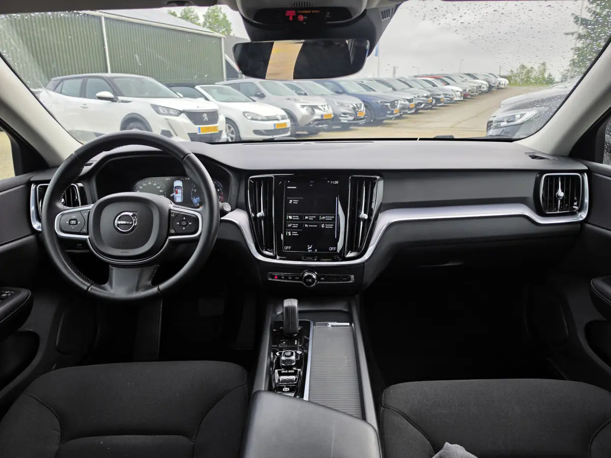 2.0 B3 Business Pro | Apple Carplay/Android | Navi |  Cruise control ad | Led |