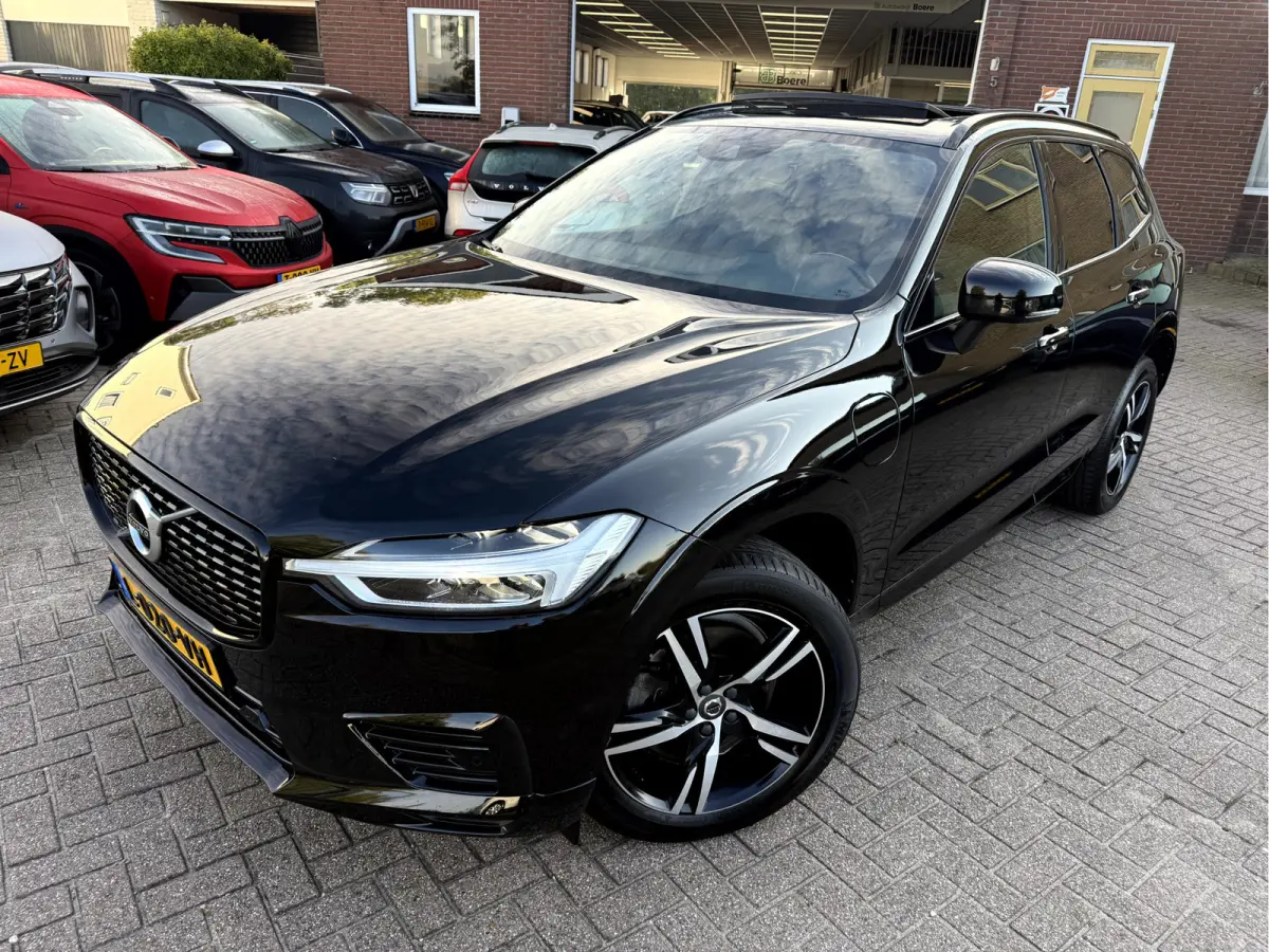 2.0 Recharge T6 AWD R-Design Panoramadak, Camera, 19''Lmv