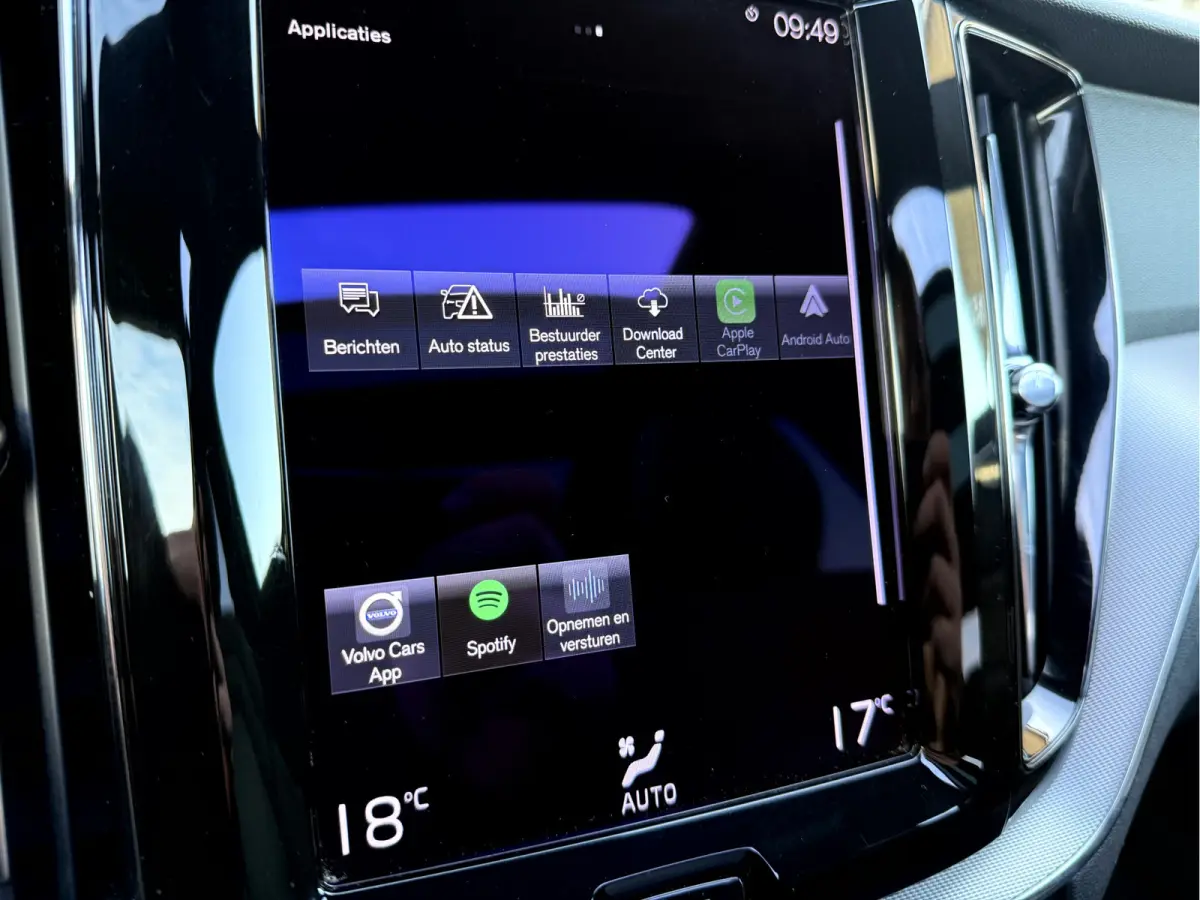 2.0 Recharge T6 AWD R-Design Panoramadak, Camera, 19''Lmv