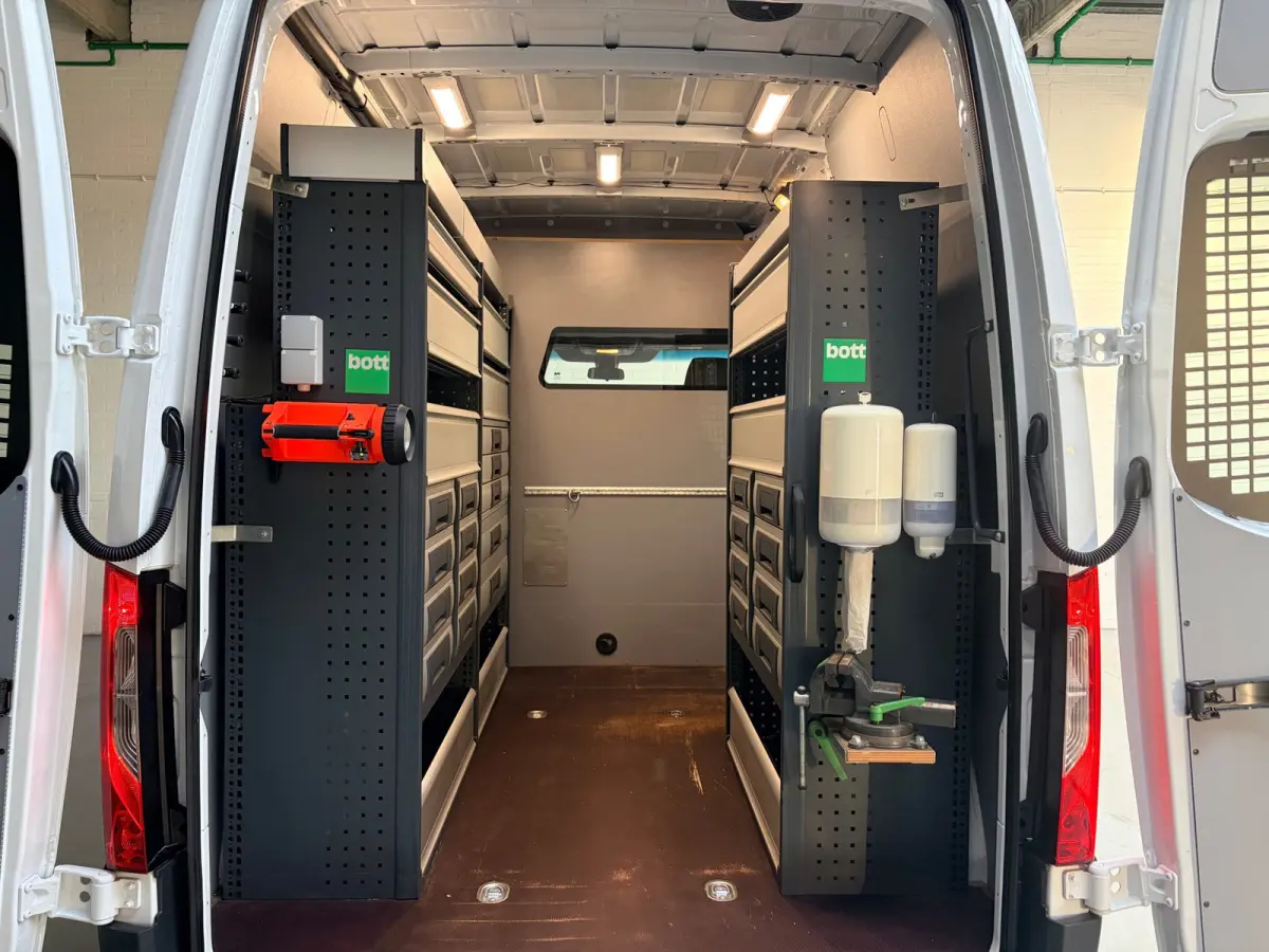 Automaat Servicewagen 314 2.2 CDI 140PK L1H2 euro6 BOTT, Victron V230, Standkachel, Trekhaak, RIJKLAARPRIJS