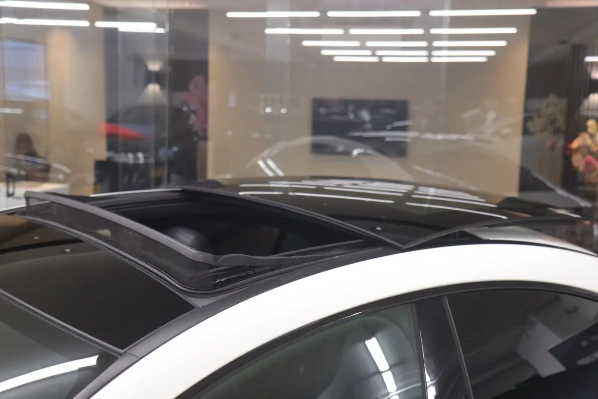 200 Business Solution AMG PANO/CAM/KEYLESS/LANEASSIST/VOL