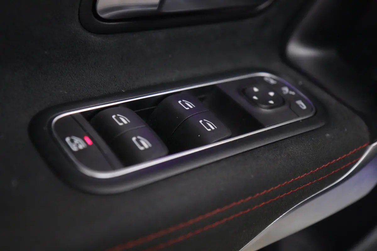 200 Business Solution AMG PANO/CAM/KEYLESS/LANEASSIST/VOL