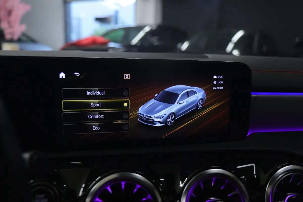 200 Business Solution AMG PANO/CAM/KEYLESS/LANEASSIST/VOL