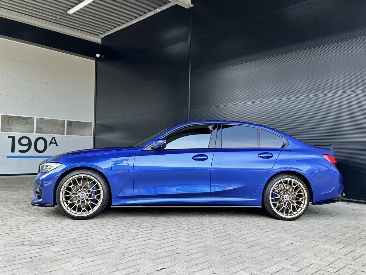 330e | M-SPORT | LED | 360 | Adapt. Cruise | Navi PRO |