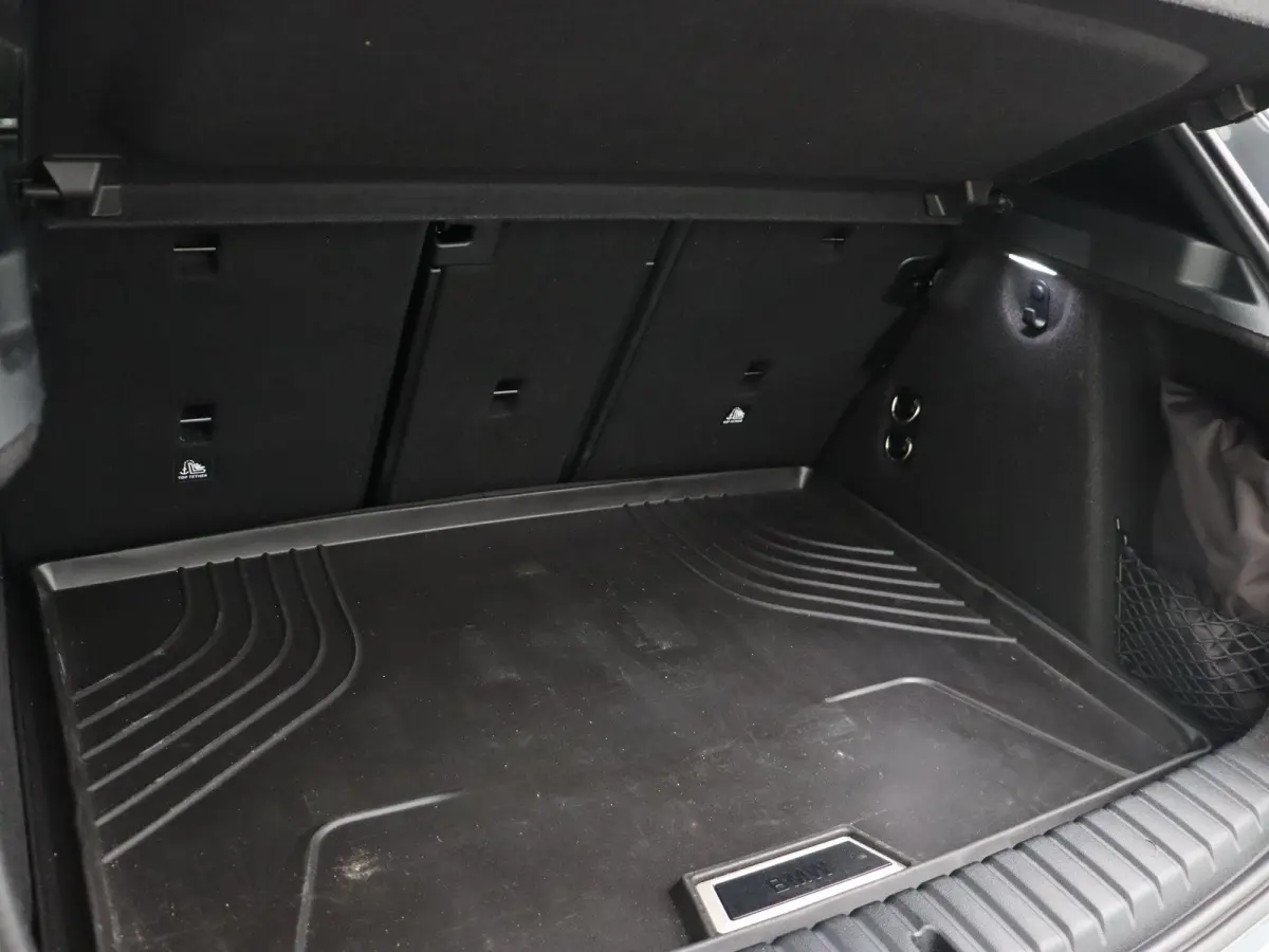 5-deurs M135i xDrive | LED | Leder | HUD | Schuifdak | Elektr. zetels | DAB | Harman-kardon sound | Alu 19 Inch