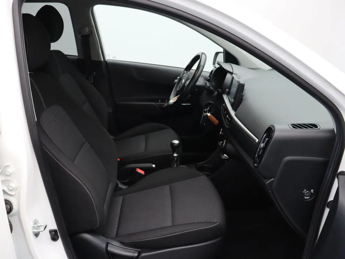 1.0 MPi DynamicPlusLine | Achteruitrijcamera | Climate Control | Apple Carplay & Android Auto |