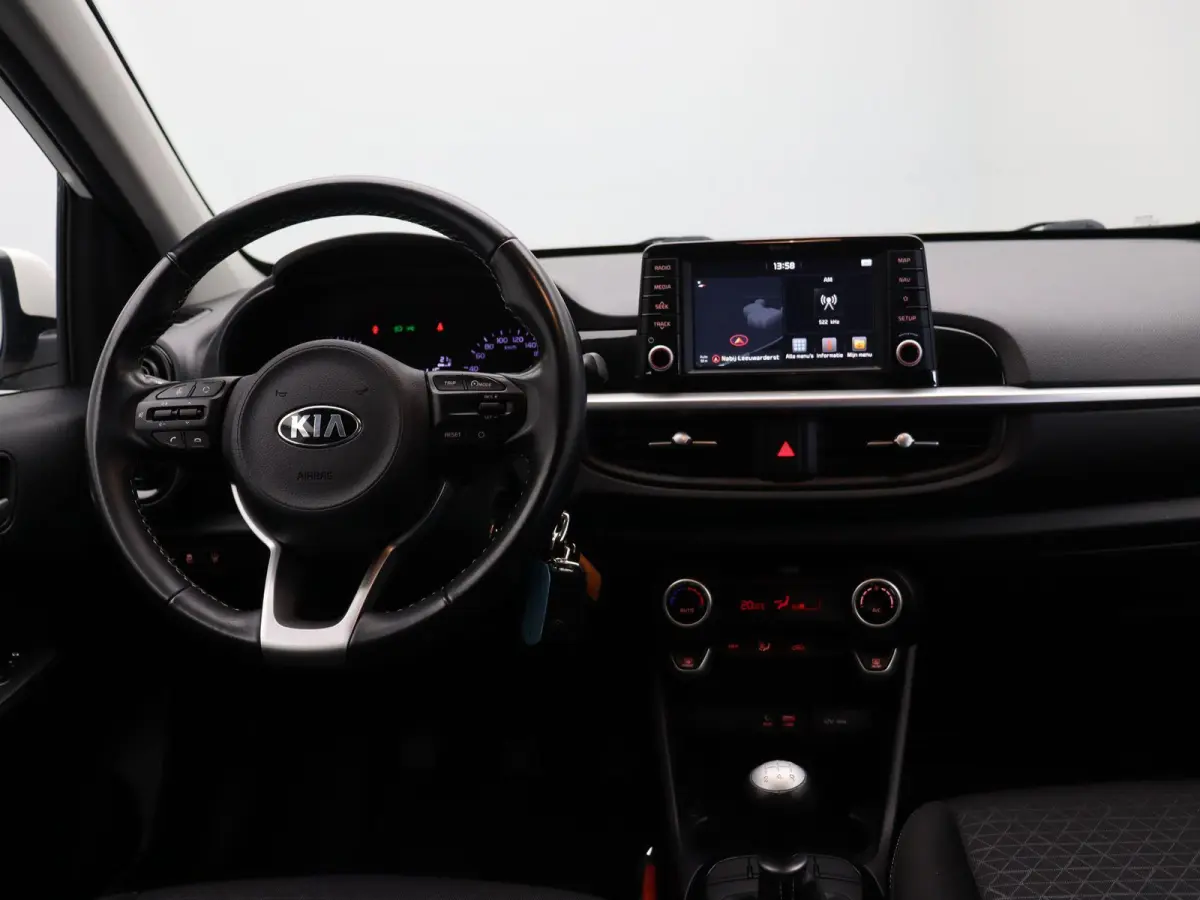 1.0 MPi DynamicPlusLine | Achteruitrijcamera | Climate Control | Apple Carplay & Android Auto |