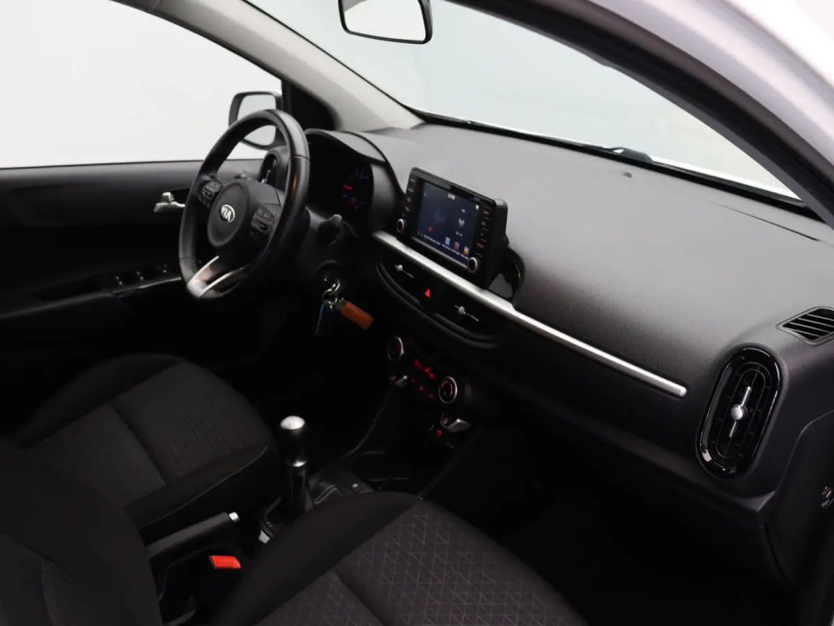 1.0 MPi DynamicPlusLine | Achteruitrijcamera | Climate Control | Apple Carplay & Android Auto |
