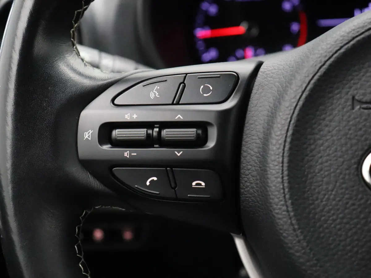1.0 MPi DynamicPlusLine | Achteruitrijcamera | Climate Control | Apple Carplay & Android Auto |
