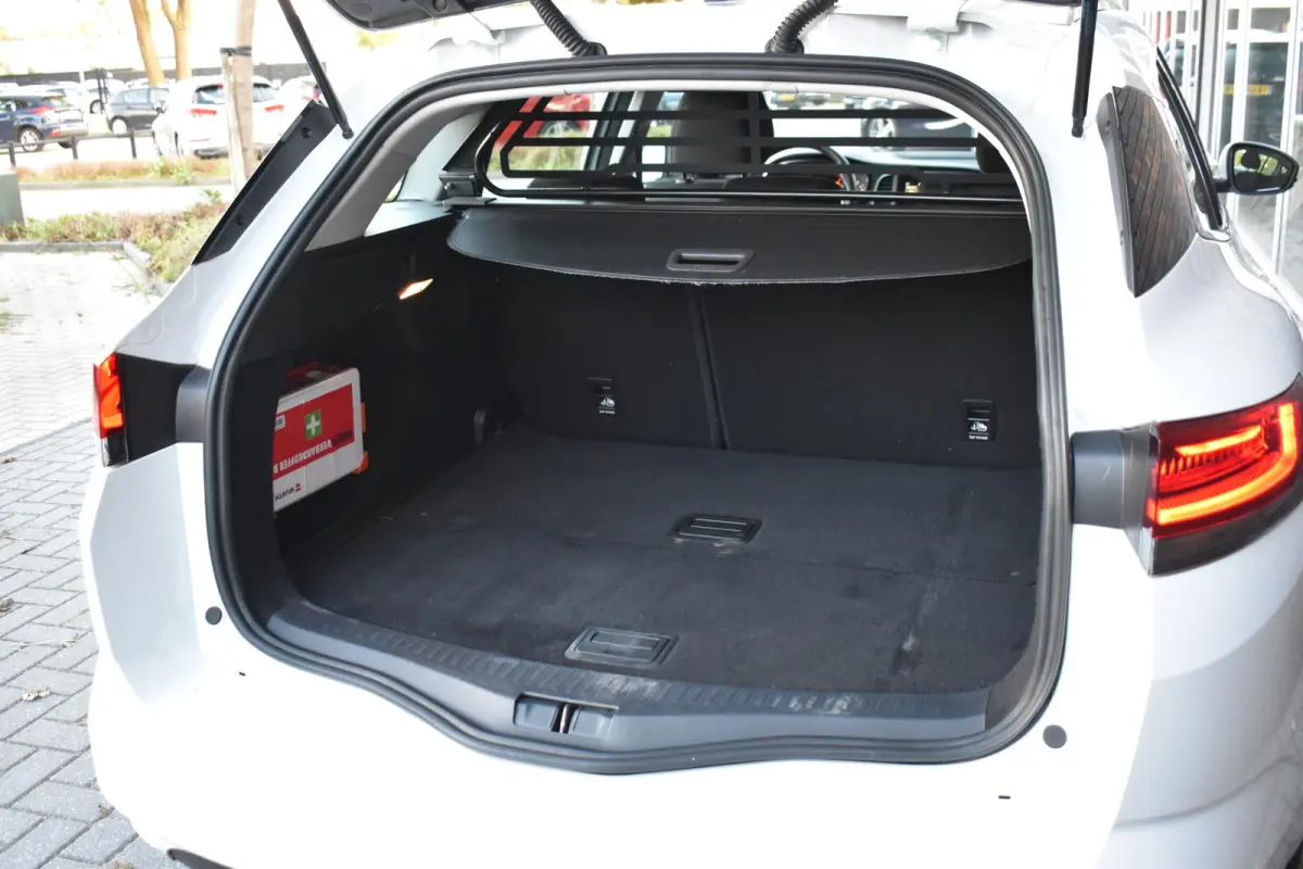 1.0 TCe ECC LMV NAVI CRUISE
