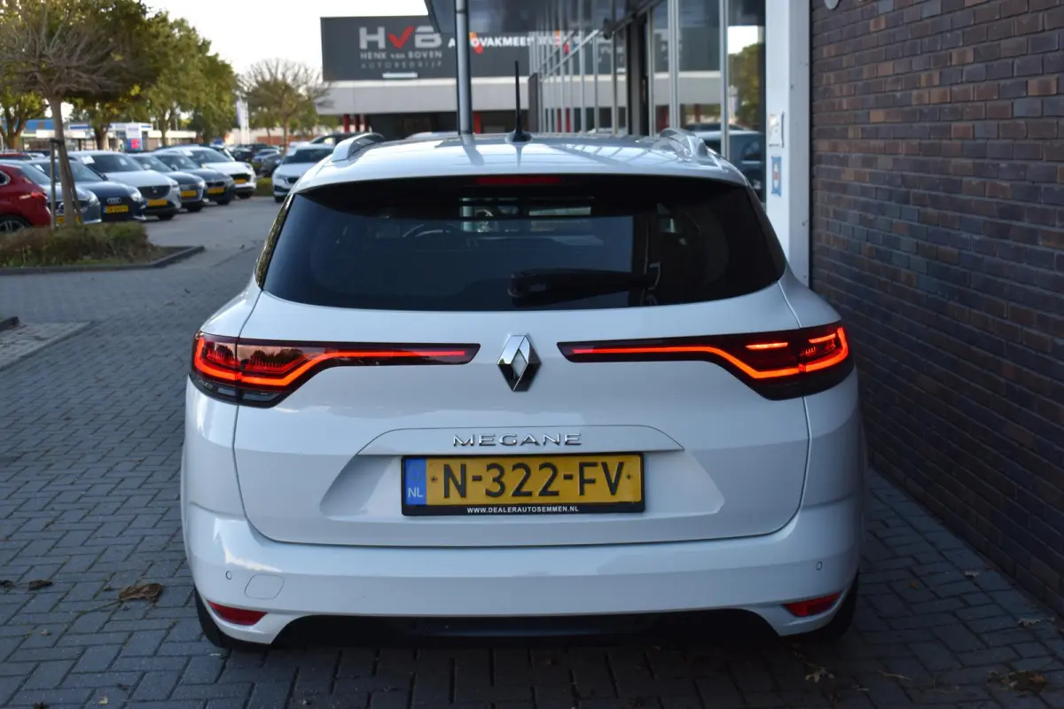 1.0 TCe ECC LMV NAVI CRUISE