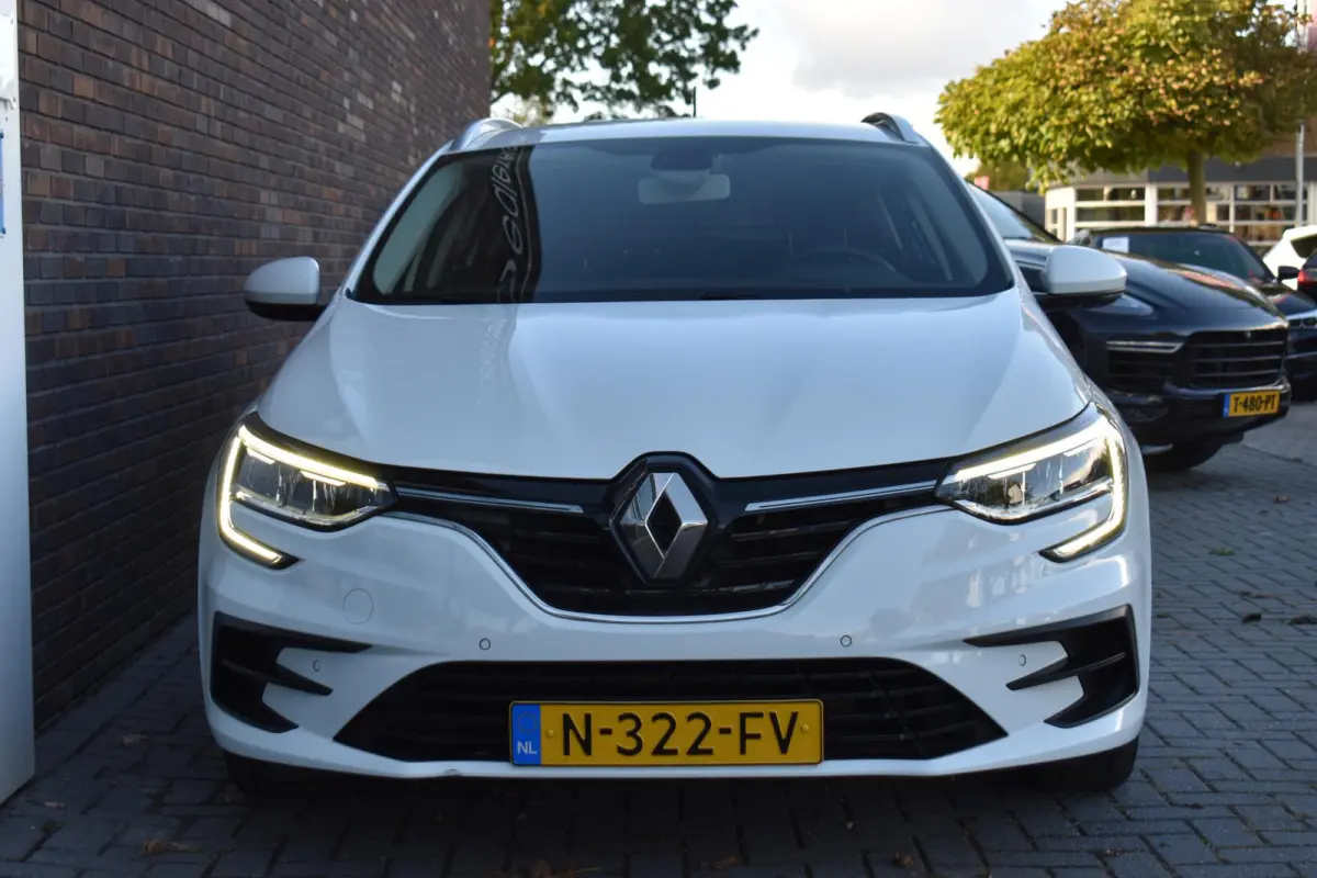 1.0 TCe ECC LMV NAVI CRUISE