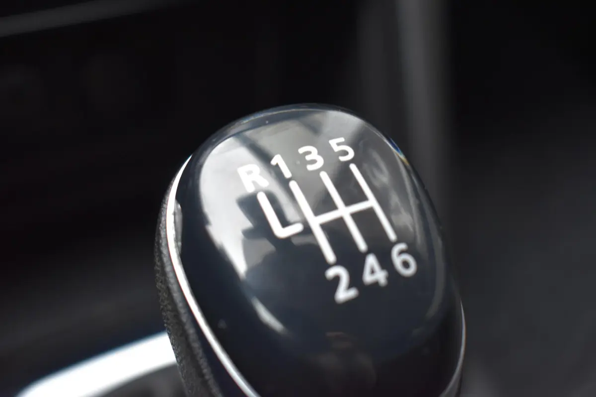 1.0 TCe ECC LMV NAVI CRUISE