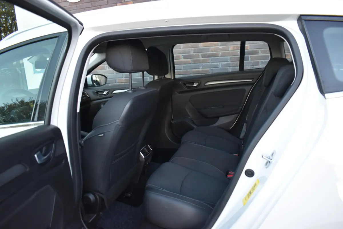 1.0 TCe ECC LMV NAVI CRUISE